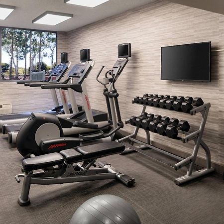 Courtyard By Marriott Richmond Berkeley Hotel Bagian luar foto