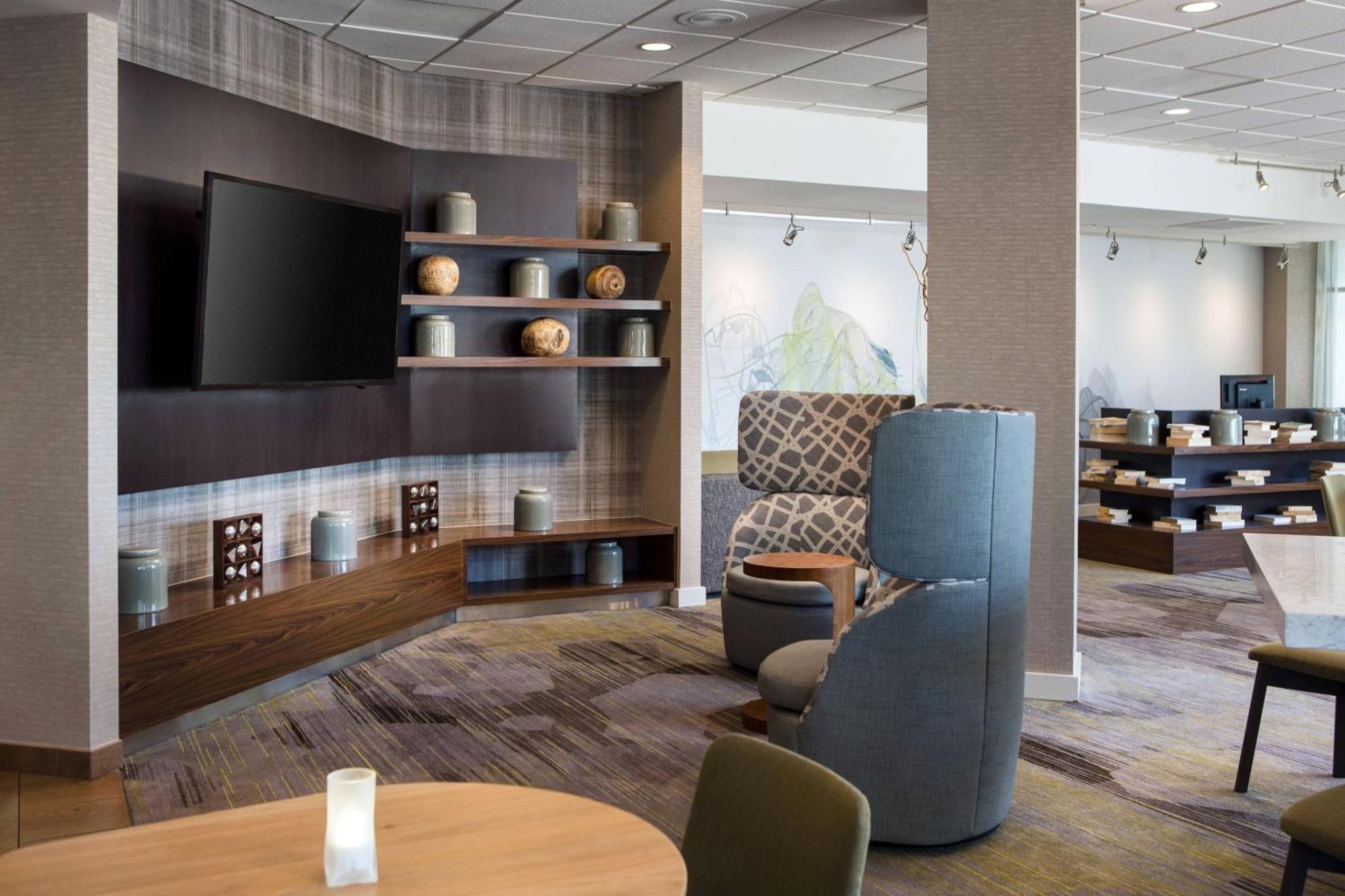 Courtyard By Marriott Richmond Berkeley Hotel Bagian luar foto